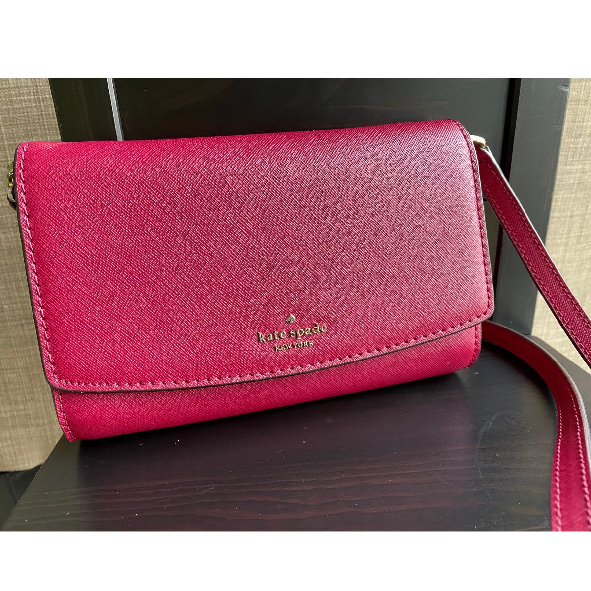 Today only | Kate Spade Perry wallet on a string for $59 (Comparable value  $239) | Free shipping | Smart Savers